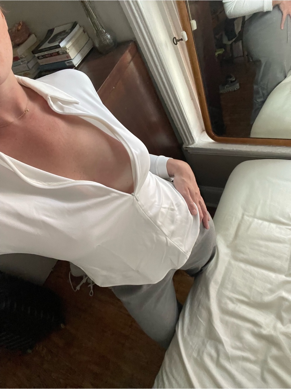 Vintage Theory Women's Cream Zip-Front Collared Blouse